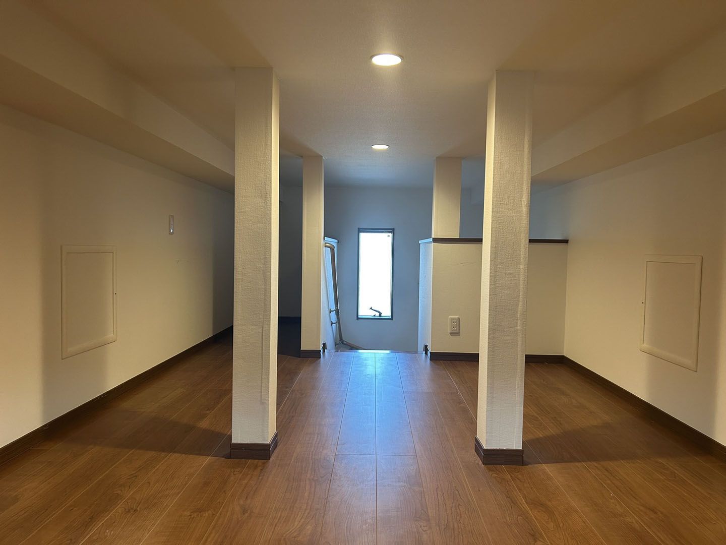 屋根裏収納 屋根裏収納