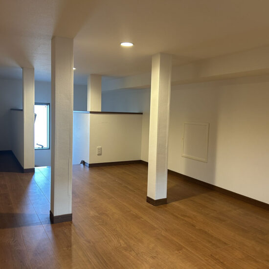 屋根裏収納 屋根裏収納