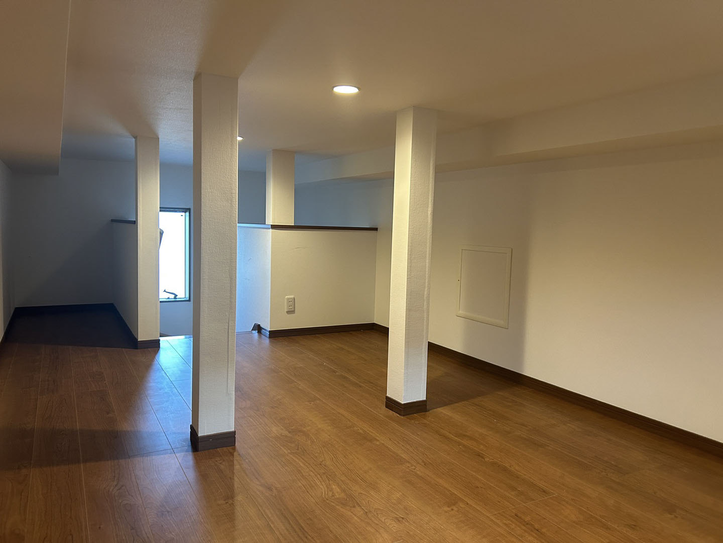 屋根裏収納 屋根裏収納